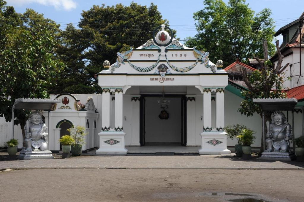 Forriz Hotel Yogyakarta Extérieur photo