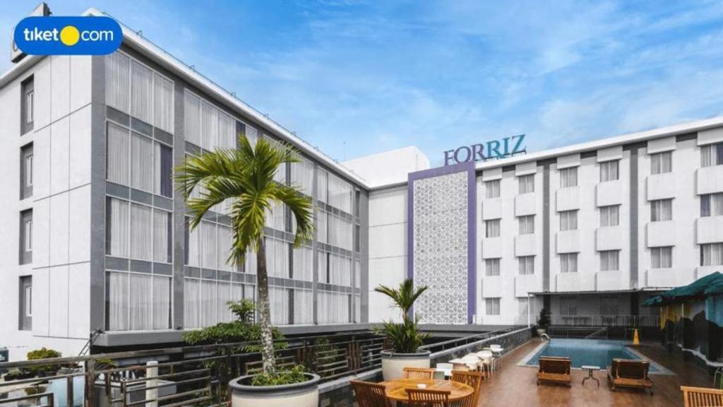 Forriz Hotel Yogyakarta Extérieur photo