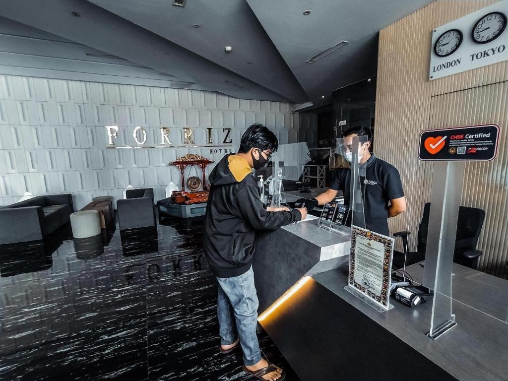 Forriz Hotel Yogyakarta Extérieur photo