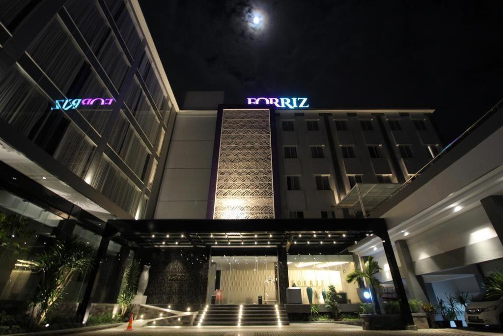 Forriz Hotel Yogyakarta Extérieur photo