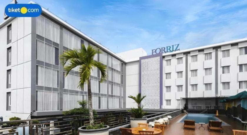 Forriz Hotel Yogyakarta Extérieur photo