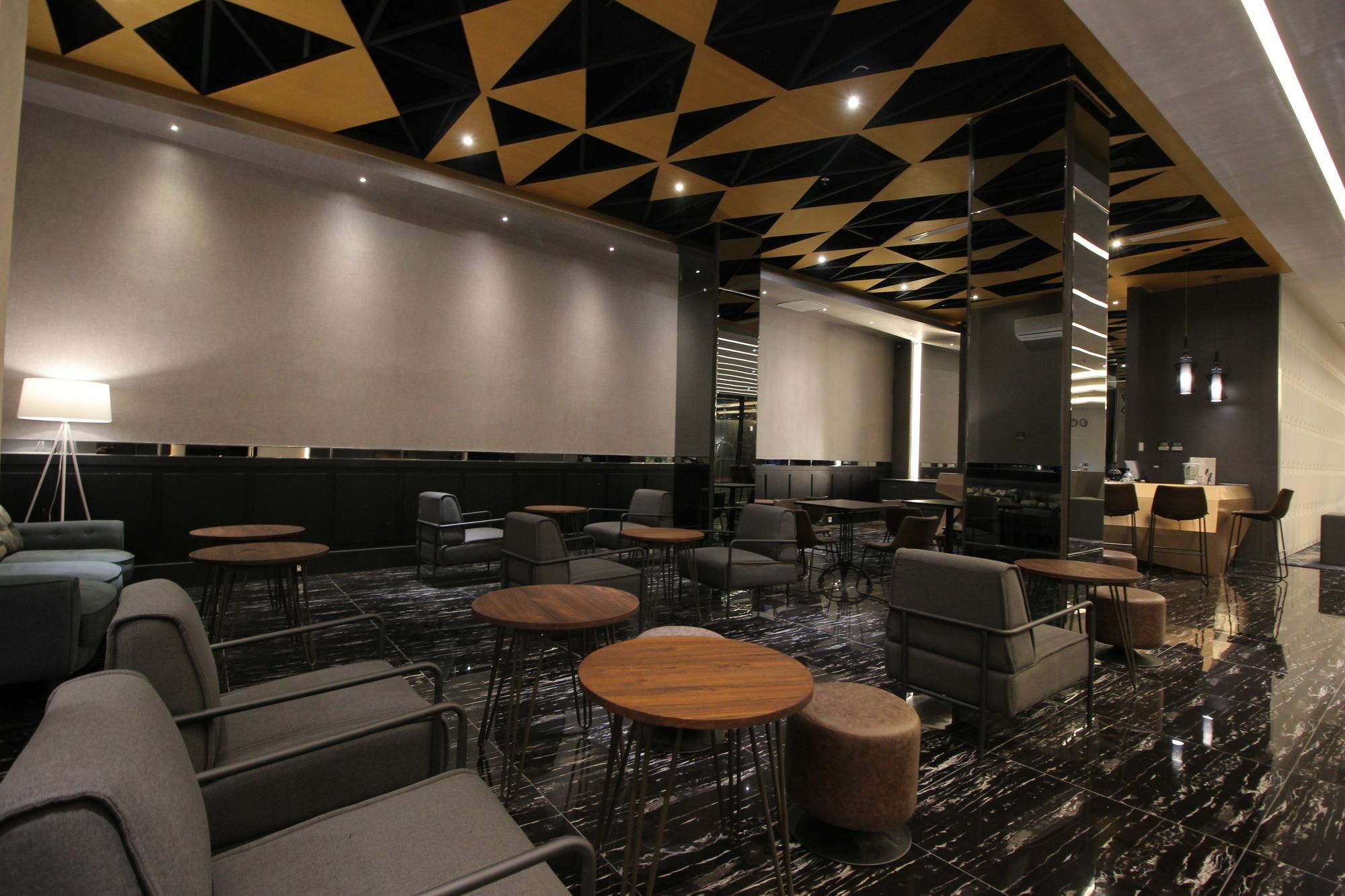 Forriz Hotel Yogyakarta Extérieur photo